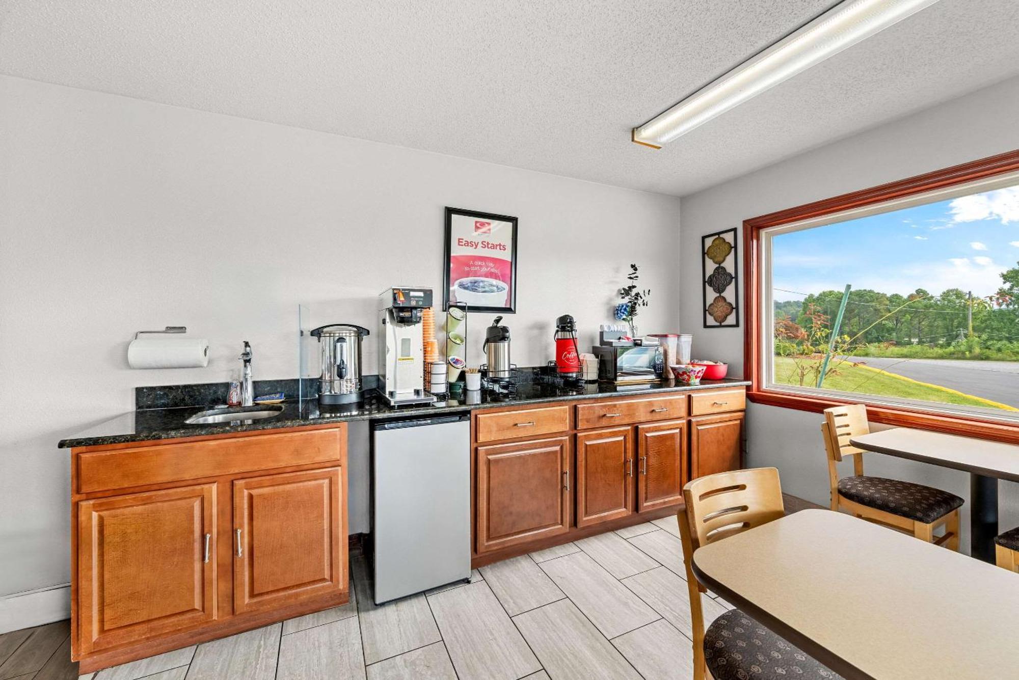Econo Lodge Kingsport Bagian luar foto