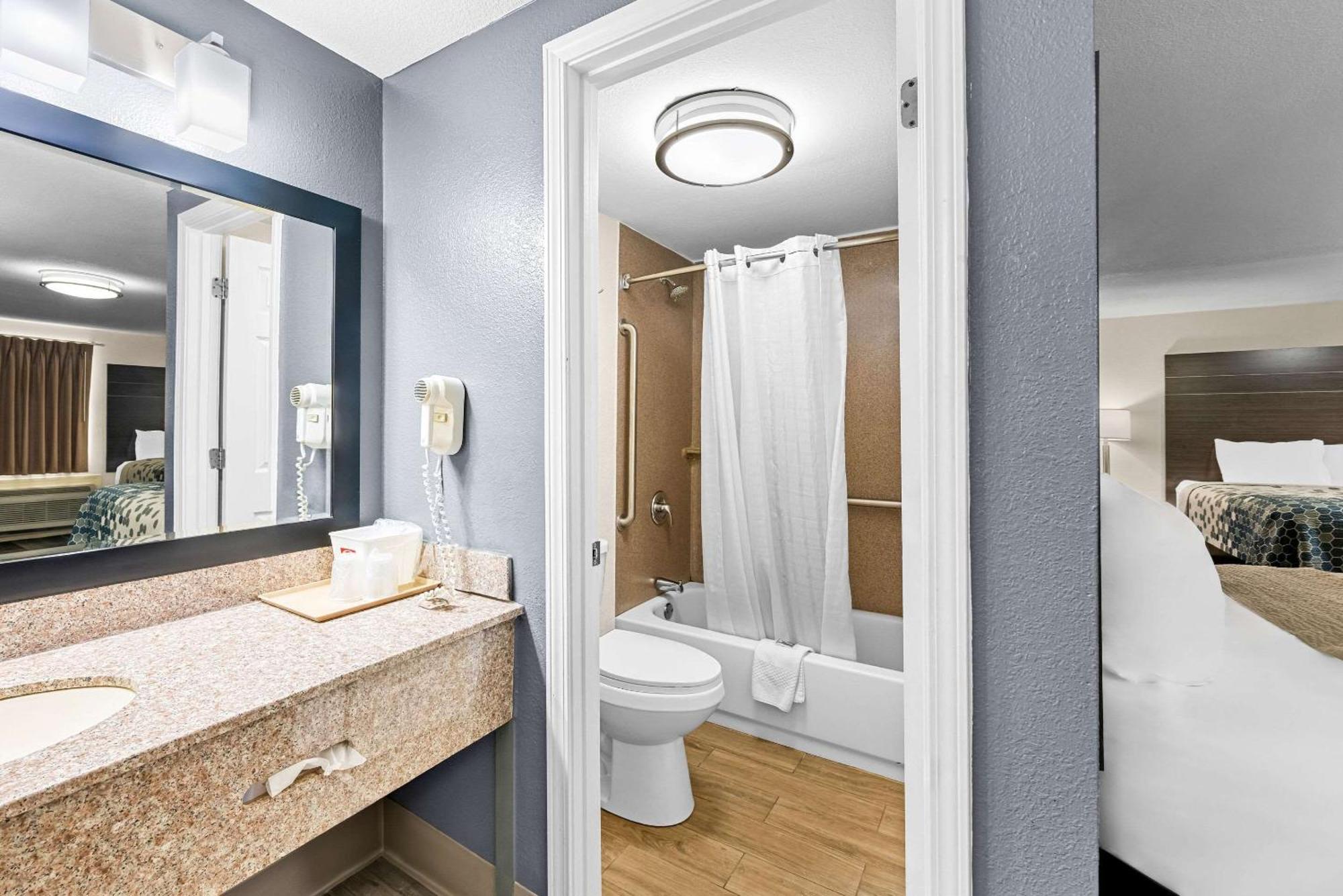 Econo Lodge Kingsport Bagian luar foto