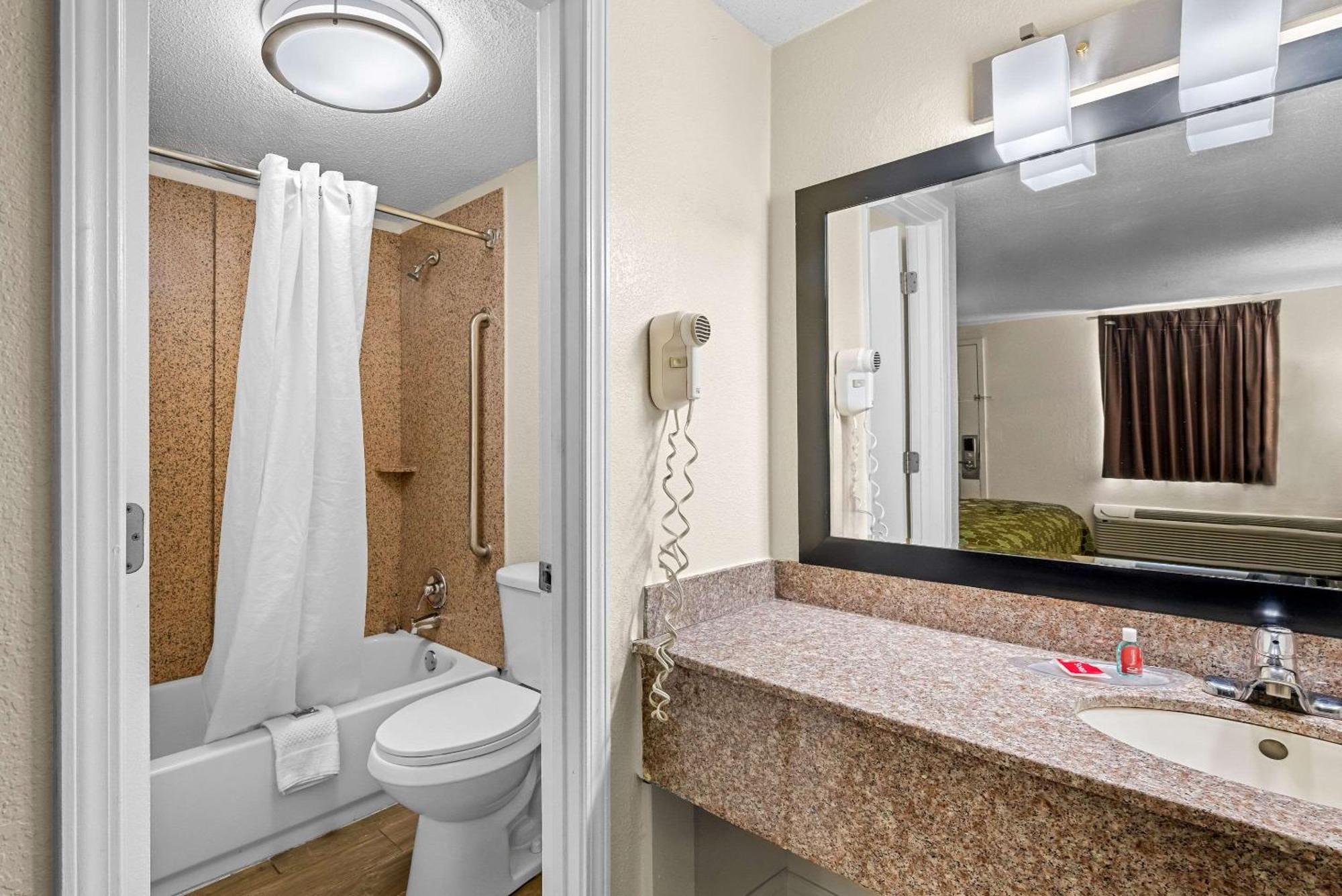 Econo Lodge Kingsport Bagian luar foto